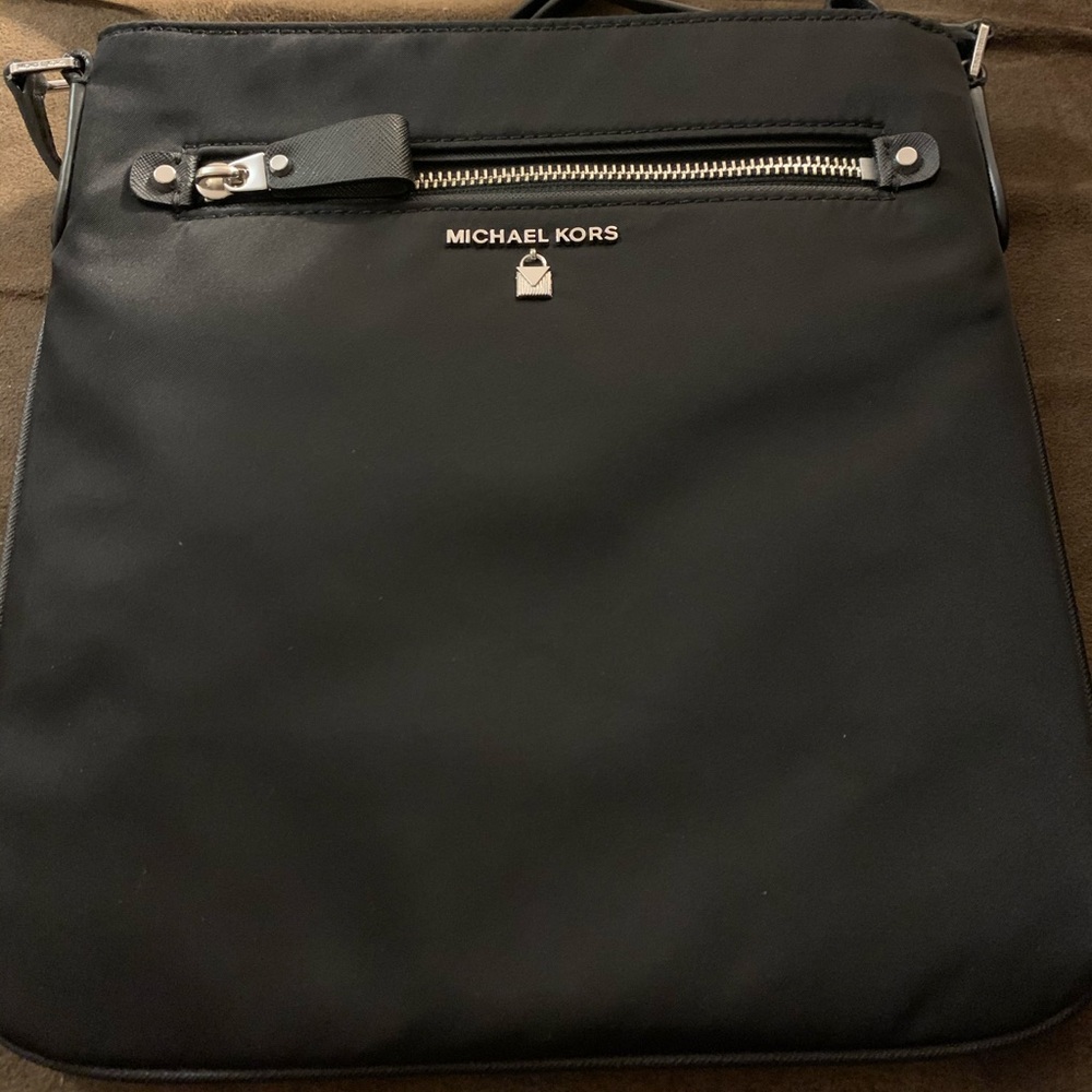 Michael Kors Kelsey large nylon crossbody